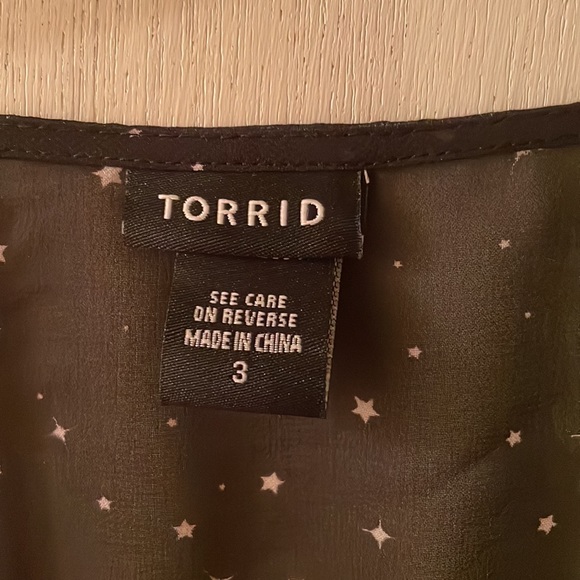 Torrid black sheer blouse with star pattern size 3X - Picture 2 of 5